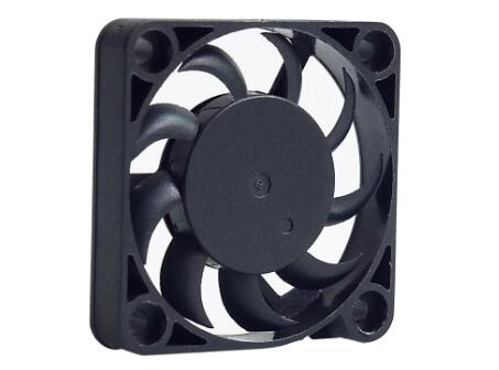 直流散熱風扇噪音問題.jpg 直流散熱風扇噪音問題.jpg