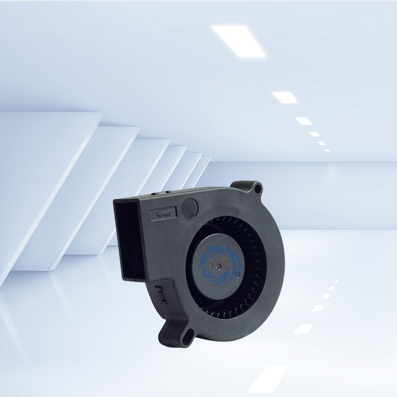 鼓風(fēng)機(1).jpg 鼓風(fēng)機(1).jpg